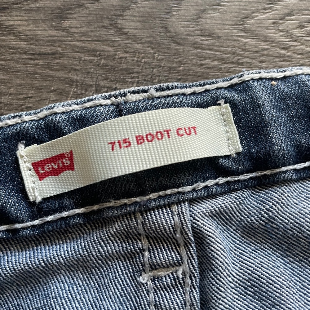 Levi jeans